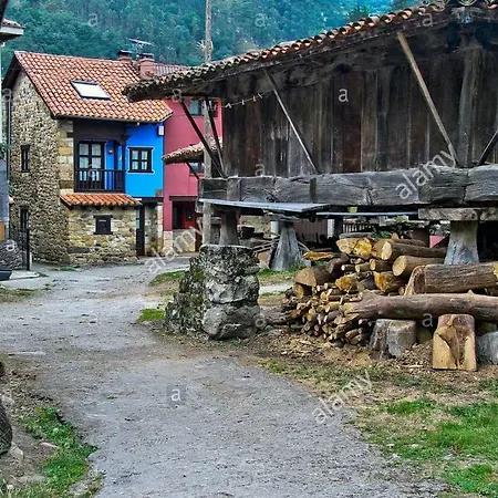 Prázdninový dům Coqueta Casa, En Un Iconico Pueblo De Asturias