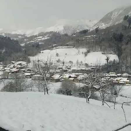 Coqueta Casa, En Un Iconico Pueblo De Asturias * ESPINAREDO